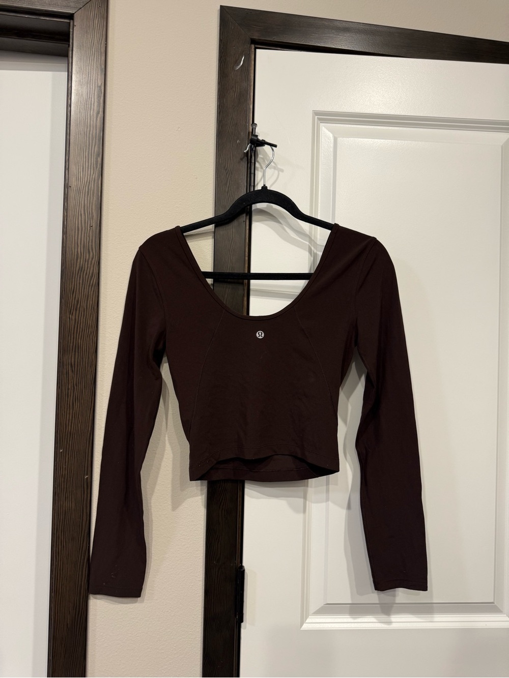 lululemon athletica Cropped Long Sleeve Scoopneck Top in Dark Brown